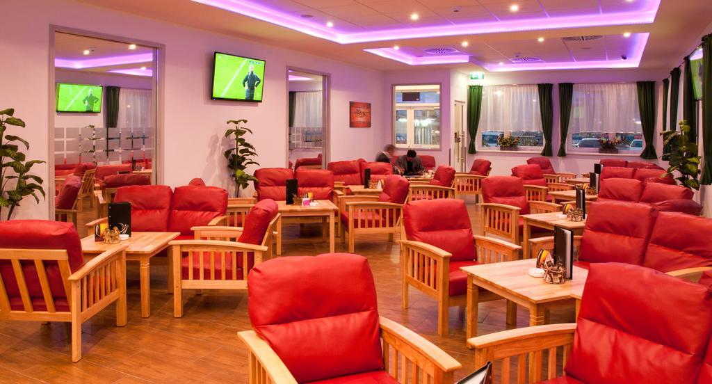 Winrooms "Hotel&Appartement" Вінер-Нойштадт Екстер'єр фото